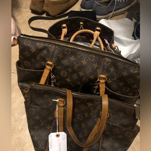 ITEMS FOR TRADE!!! Posh Ambassador I ⭐️ and Posh Ambassador II.⭐️⭐️ - Picture 15 of 16